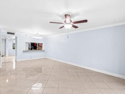 14475 N Strathmore Lane, Delray Beach, FL 33446