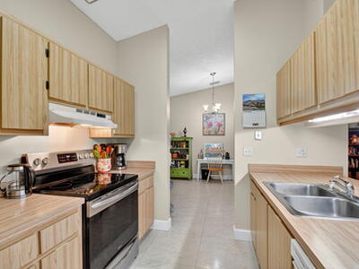 15 Farnworth Drive, Boynton Beach, FL 33426