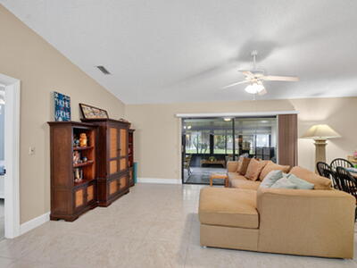 15 Farnworth Drive, Boynton Beach, FL 33426