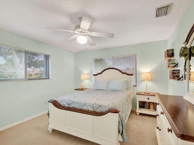 15 Farnworth Drive, Boynton Beach, FL 33426