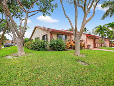 15 Farnworth Drive, Boynton Beach, FL 33426