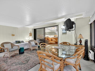 15 Farnworth Drive, Boynton Beach, FL 33426