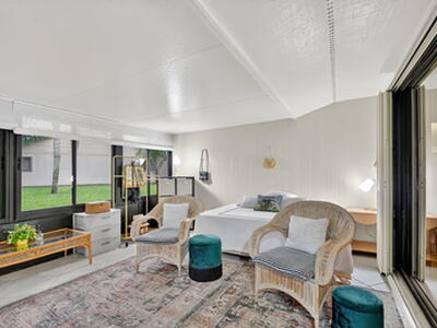 15 Farnworth Drive, Boynton Beach, FL 33426