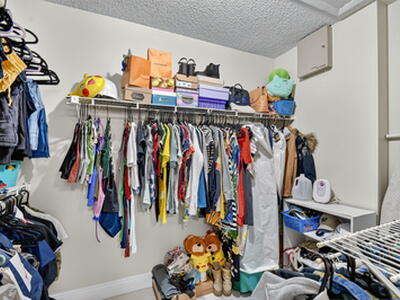 15 Farnworth Drive, Boynton Beach, FL 33426