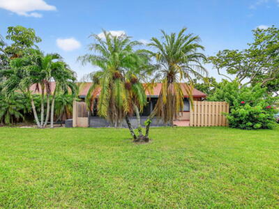 15 Farnworth Drive, Boynton Beach, FL 33426
