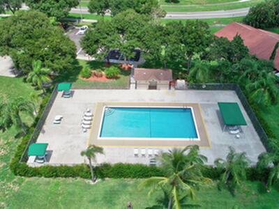 15 Farnworth Drive, Boynton Beach, FL 33426