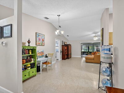 15 Farnworth Drive, Boynton Beach, FL 33426