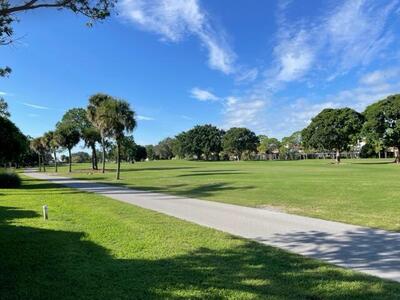 36 Ironwood Way N, Palm Beach Gardens, FL 33418