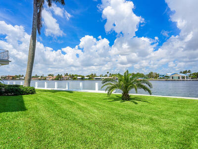 66 Harbour Drive N, Ocean Ridge, FL 33435