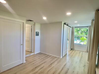 360 Alhambra Place, West Palm Beach, FL 33405