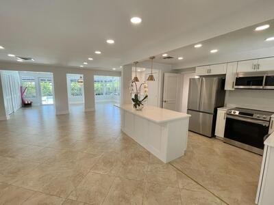 360 Alhambra Place, West Palm Beach, FL 33405