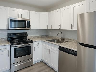 537 S Sequoia Drive, West Palm Beach, FL 33409