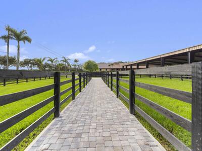 4985 Stables Way, Wellington, FL 33414