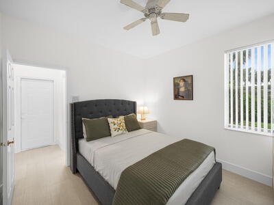 9070 Cypress Hollow Drive, Palm Beach Gardens, FL 33418