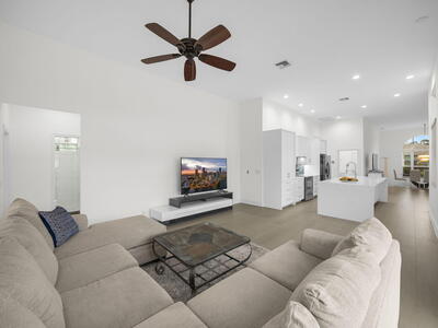 9070 Cypress Hollow Drive, Palm Beach Gardens, FL 33418