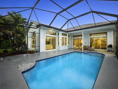 9070 Cypress Hollow Drive, Palm Beach Gardens, FL 33418