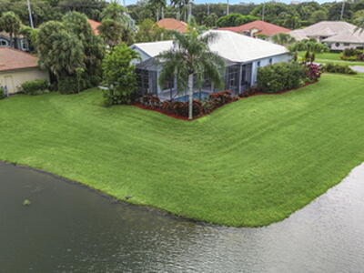 9070 Cypress Hollow Drive, Palm Beach Gardens, FL 33418