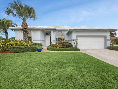 9070 Cypress Hollow Drive, Palm Beach Gardens, FL 33418