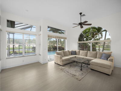 9070 Cypress Hollow Drive, Palm Beach Gardens, FL 33418