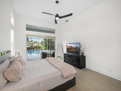 9070 Cypress Hollow Drive, Palm Beach Gardens, FL 33418