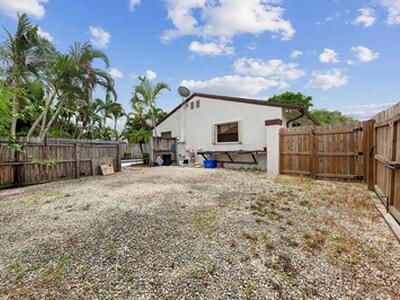 3460 SW 3rd Street, Deerfield Beach, FL 33442