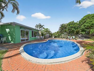 407 Highwood Circle, Jupiter, FL 33458