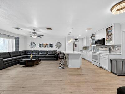 407 Highwood Circle, Jupiter, FL 33458