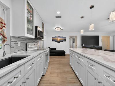 407 Highwood Circle, Jupiter, FL 33458