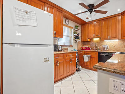 52 Saxony B, Delray Beach, FL 33446