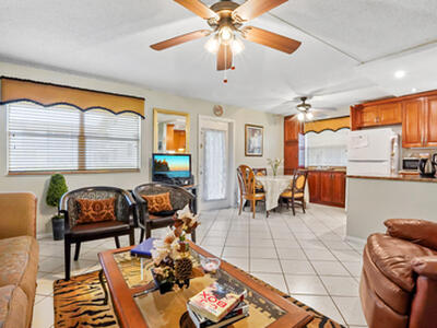 52 Saxony B, Delray Beach, FL 33446