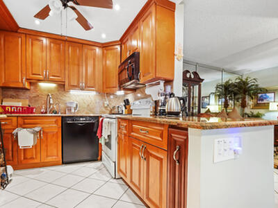 52 Saxony B, Delray Beach, FL 33446