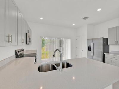 3045 Skyline Loop, Kissimmee, FL 34758