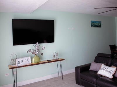 8 Ocean Boulevard Kingston, Out of Country, Out of Country 00000