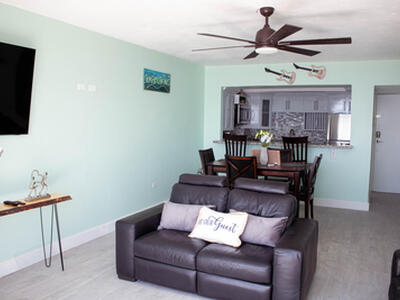 8 Ocean Boulevard Kingston, Out of Country, Out of Country 00000