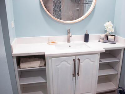 8 Ocean Boulevard Kingston, Out of Country, Out of Country 00000