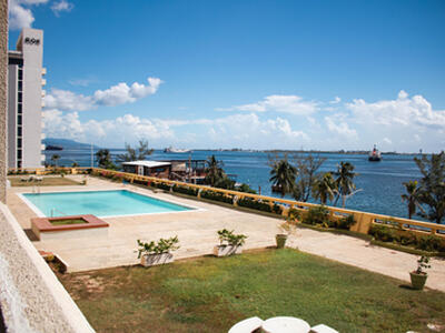 8 Ocean Boulevard Kingston, Out of Country, Out of Country 00000