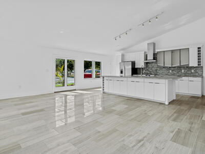 2313 SE Mariposa Avenue, Port Saint Lucie, FL 34952