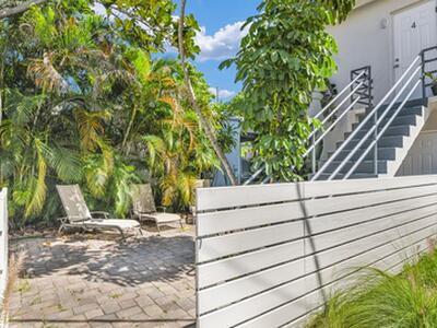 818 N Dixie Highway, Lake Worth Beach, FL 33460