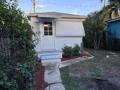 114 S J Street, Lake Worth Beach, FL 33460