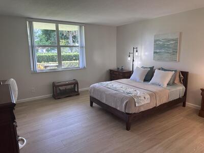 801 Lake Shore Drive, Lake Park, FL 33403