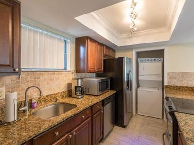 11863 Wimbledon 501 Circle, Wellington, FL 33414