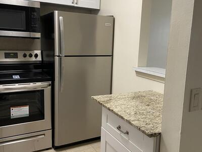 423 Chatham U, West Palm Beach, FL 33417