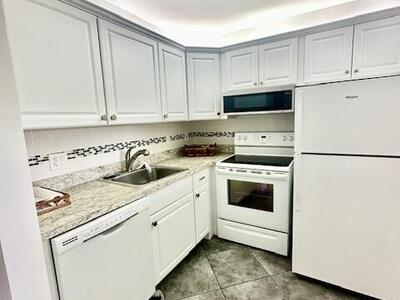 212 Suffolk F, Boca Raton, FL 33434
