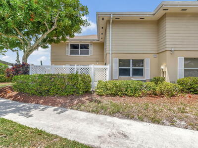 4004 Medford Court, Boynton Beach, FL 33436