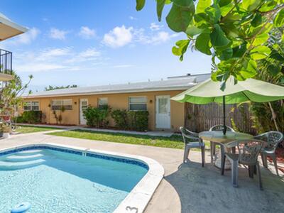 2031 SE 5th Street, Deerfield Beach, FL 33441