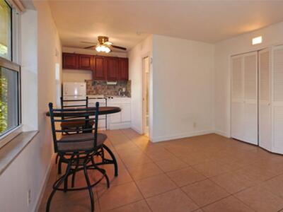 2031 SE 5th Street, Deerfield Beach, FL 33441