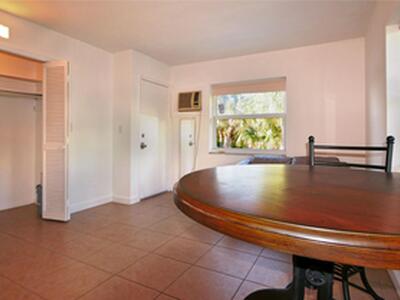 2031 SE 5th Street, Deerfield Beach, FL 33441