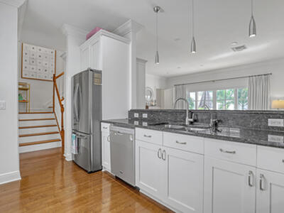 1950 Presidential Way, West Palm Beach, FL 33401