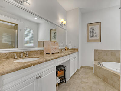 1950 Presidential Way, West Palm Beach, FL 33401