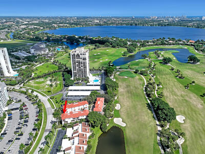 1950 Presidential Way, West Palm Beach, FL 33401